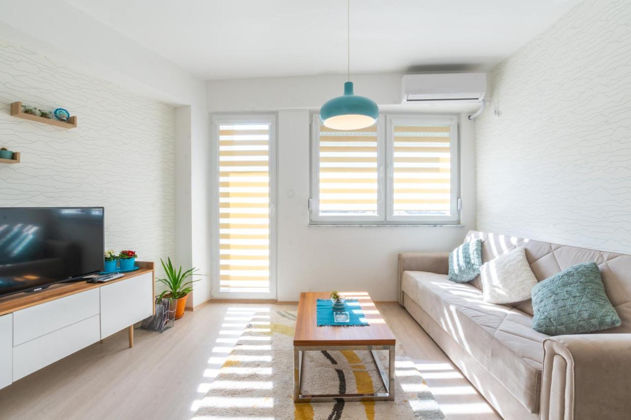 • Charming ǀ Near City Mall ǀ 1Br • Leilighet Skopje Eksteriør bilde